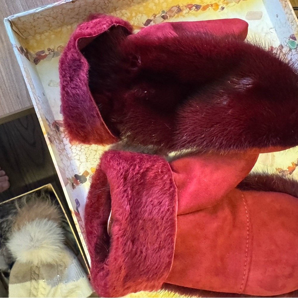 Red fur mittens
